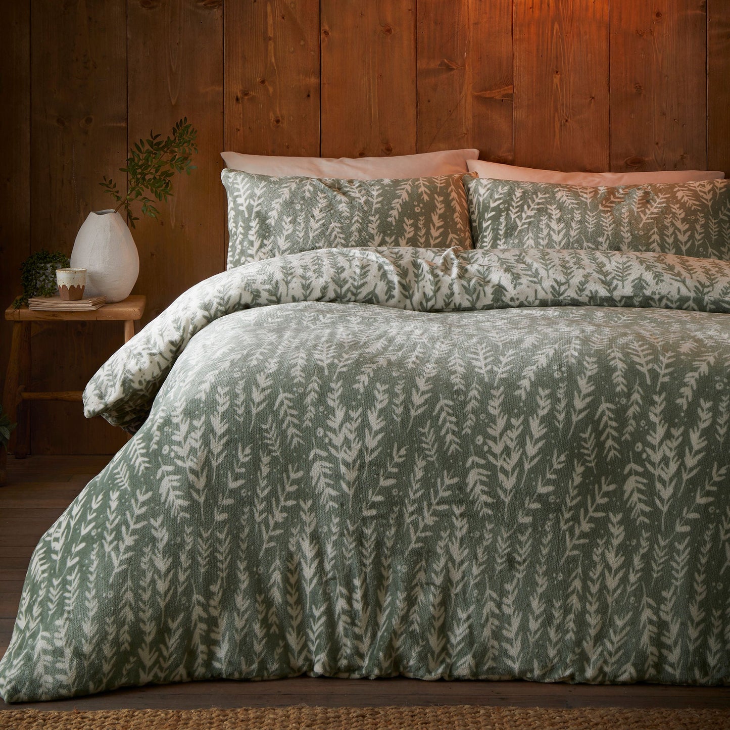 Winter Foliage Duvet Cover Set in Green - Duvet Cover Set - Fusion