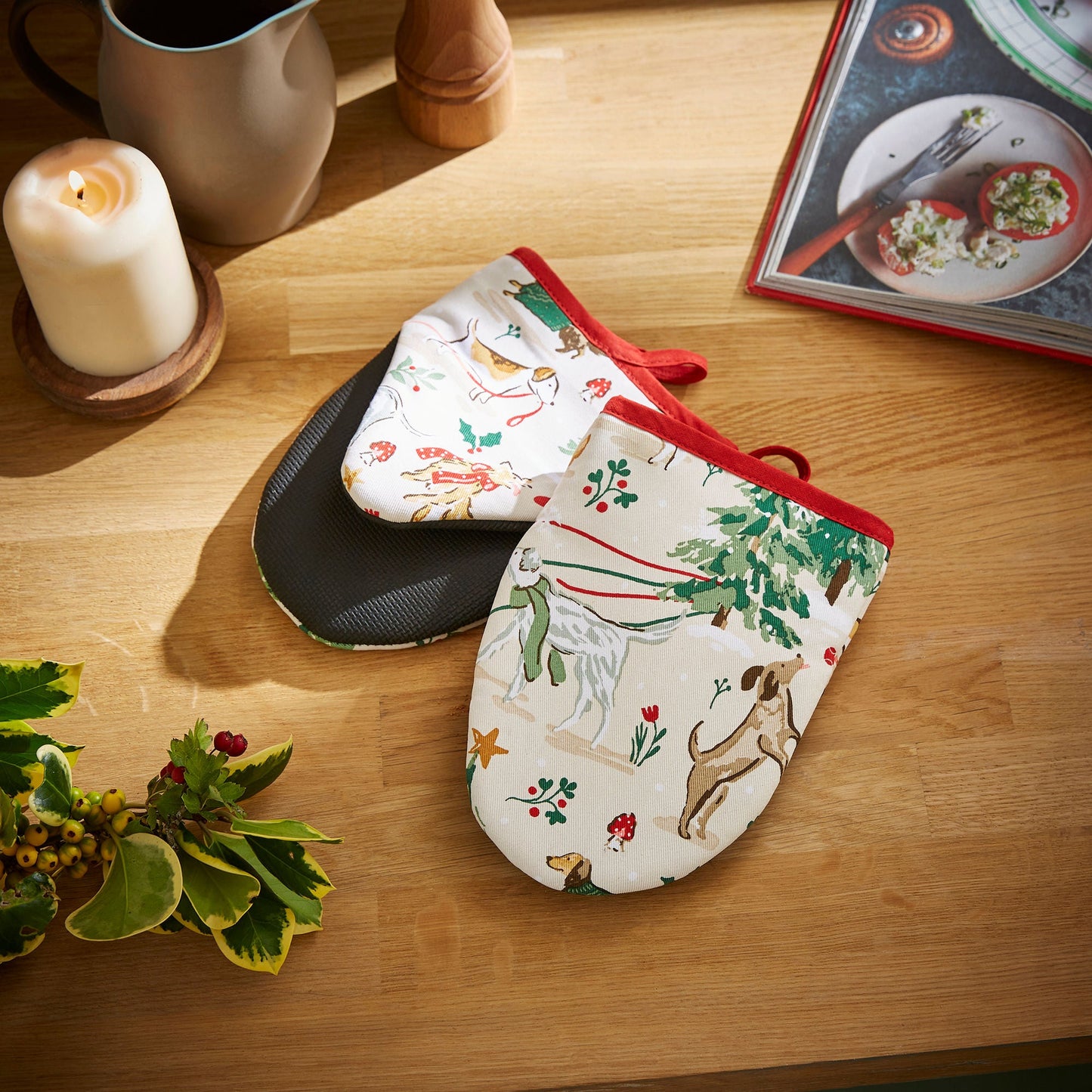 Winter Walkies Microwave Mitts Pair in Beige
