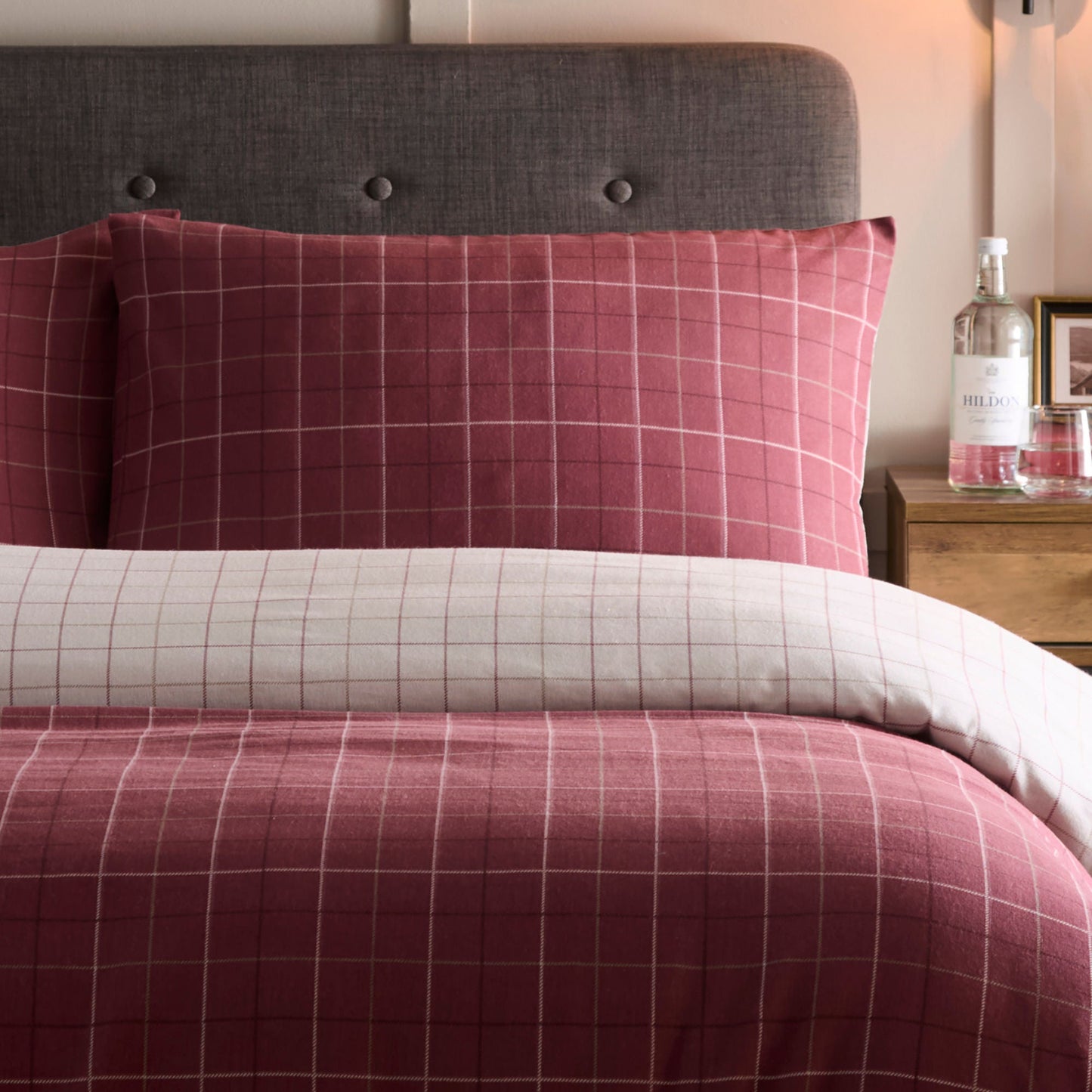 Wynn Duvet Cover Set in Burgundy - Duvet Cover Set - Dreams & Drapes