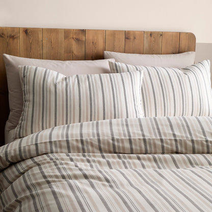 Yarn Dyed Woven Thin Stripe Duvet Cover Set in Natural