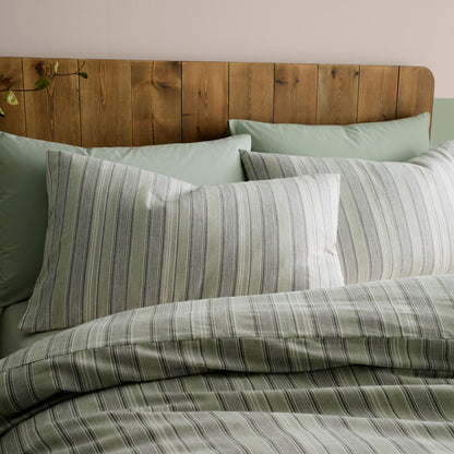 Yarn Dyed Woven Wide Stripe Duvet Cover Set in Green