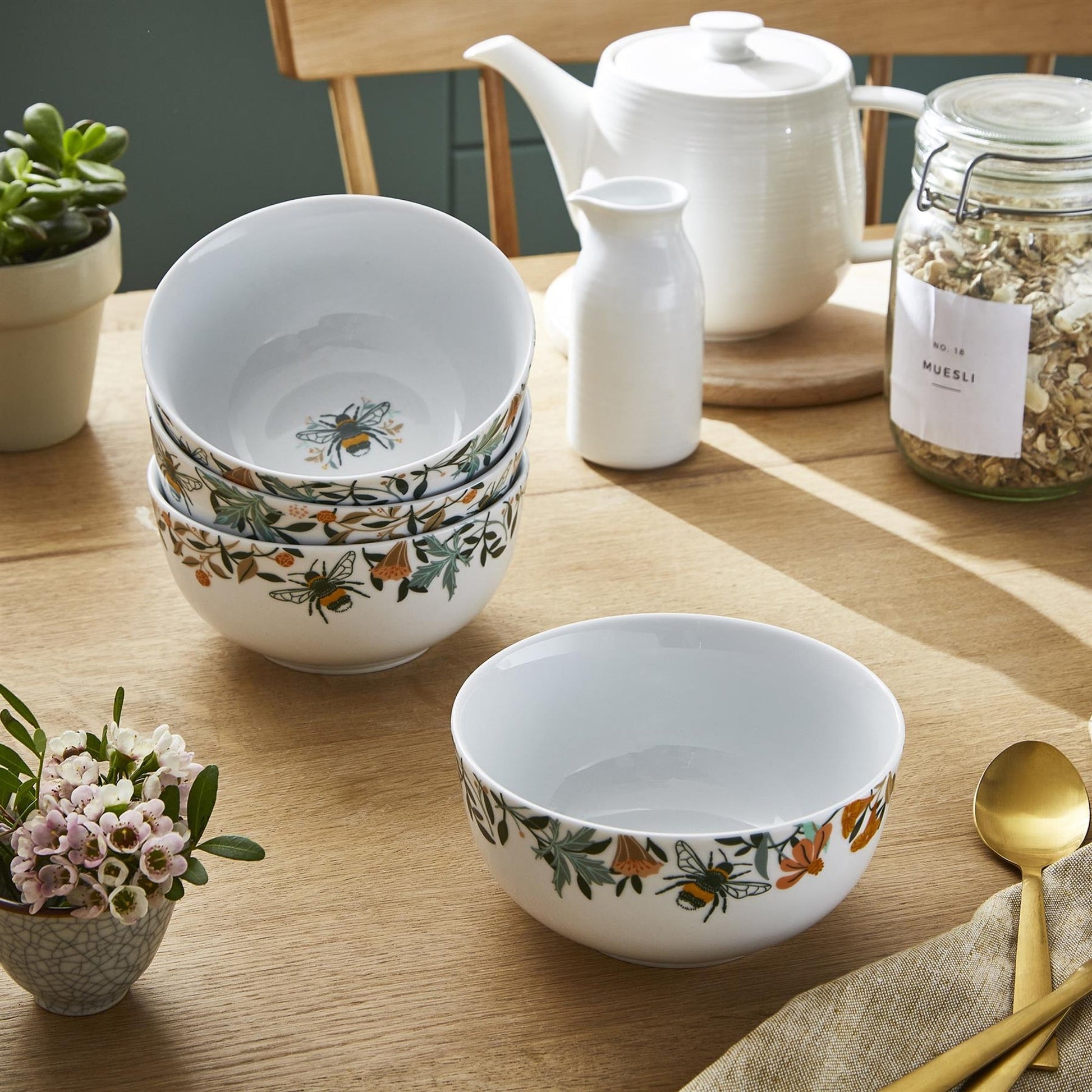Ulster Weavers Bee Bloom Bowl - Porcelain - 4 Pack One Size in White - Bowls - Ulster Weavers